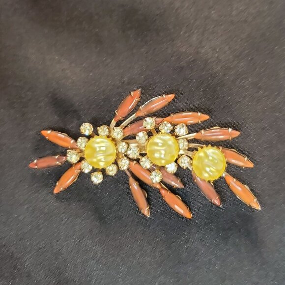 Vintage CATHE Brooch Riveted Dark Coral rhinestones Faux Pearls Leaf & Flowers - Picture 8 of 12
